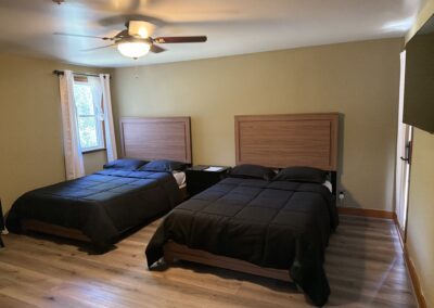 Double bedroom with two beds